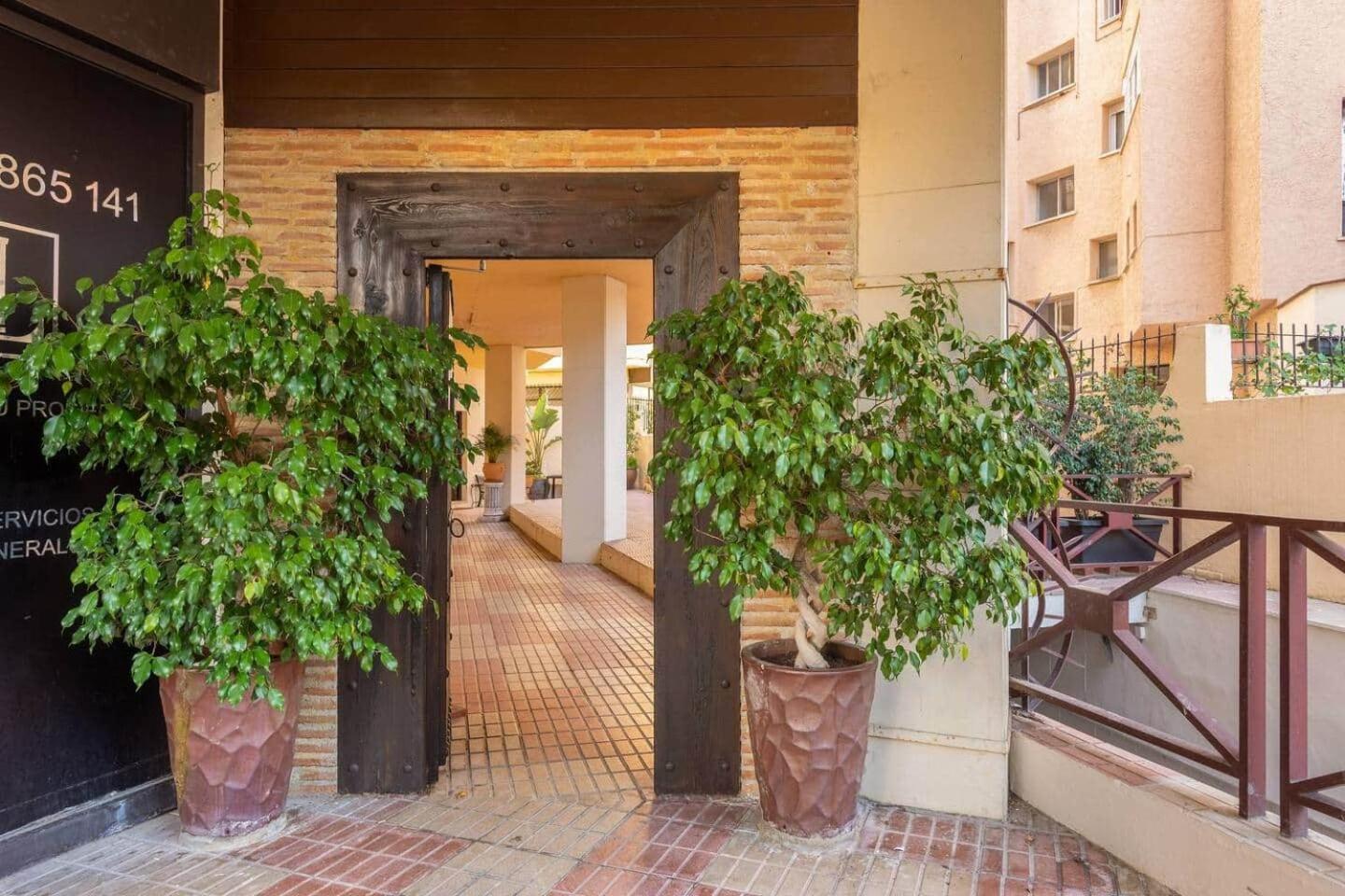 La Pimentera Central Apartments - Con Patio Privado Марбеля Екстериор снимка